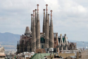 Antoni Gaudí - Sagrada Familia'sı
